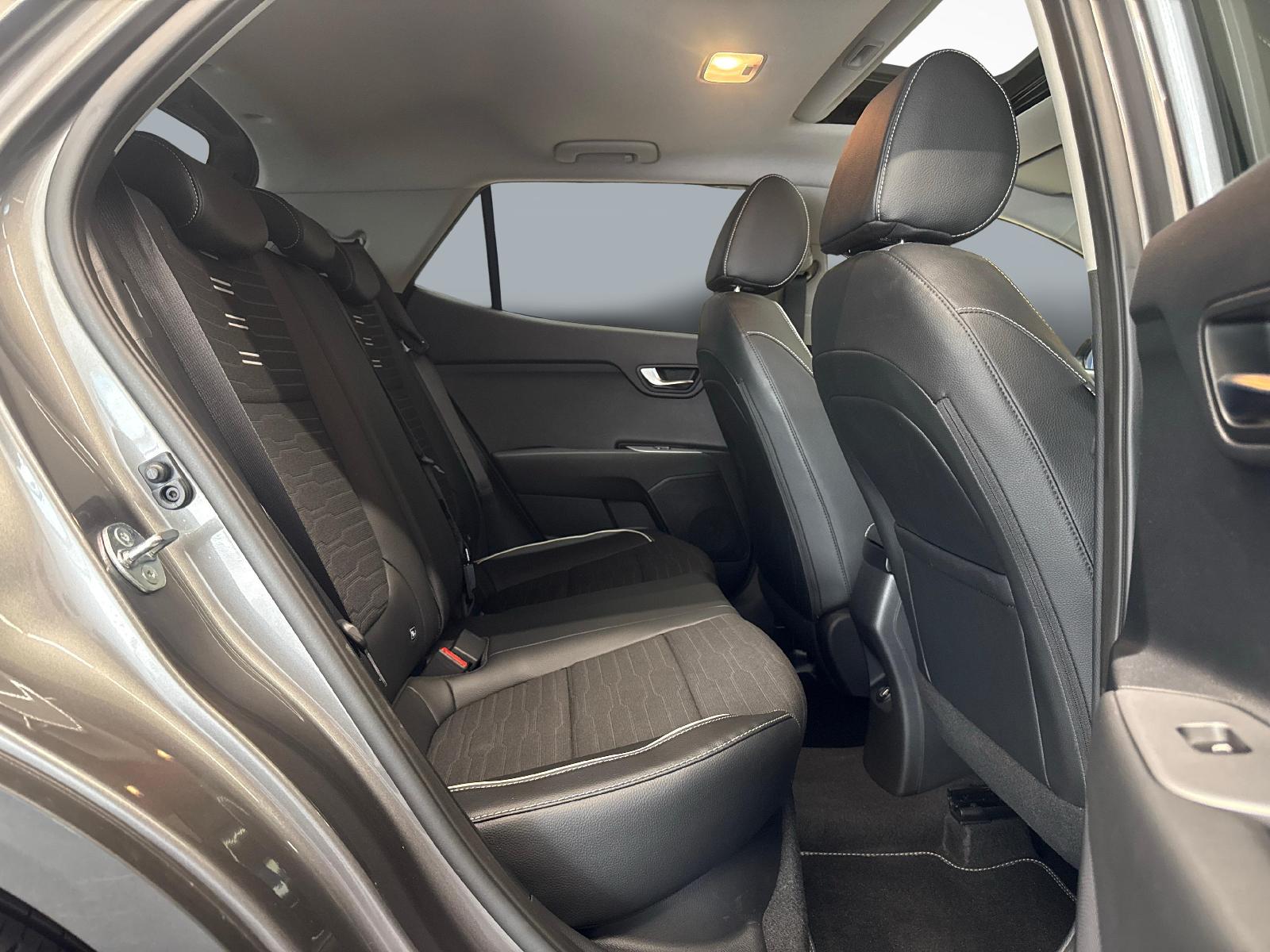 KIA Stonic 1.0 T-GDi GT-Line-image-11