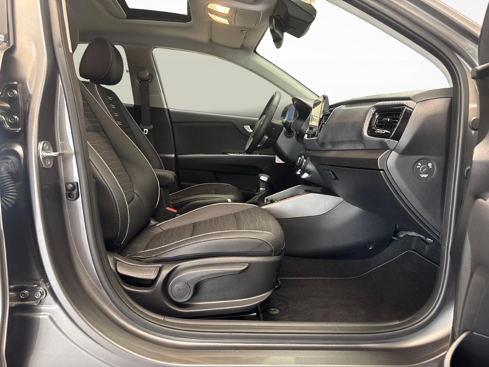 KIA Stonic 1.0 T-GDi GT-Line-image-9