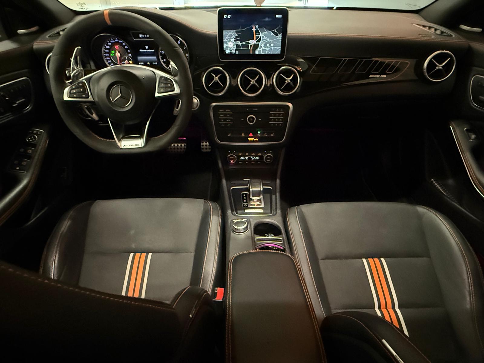 MERCEDES-BENZ CLA Shooting Brake 45 AMG 4Matic Speedshift-image-13