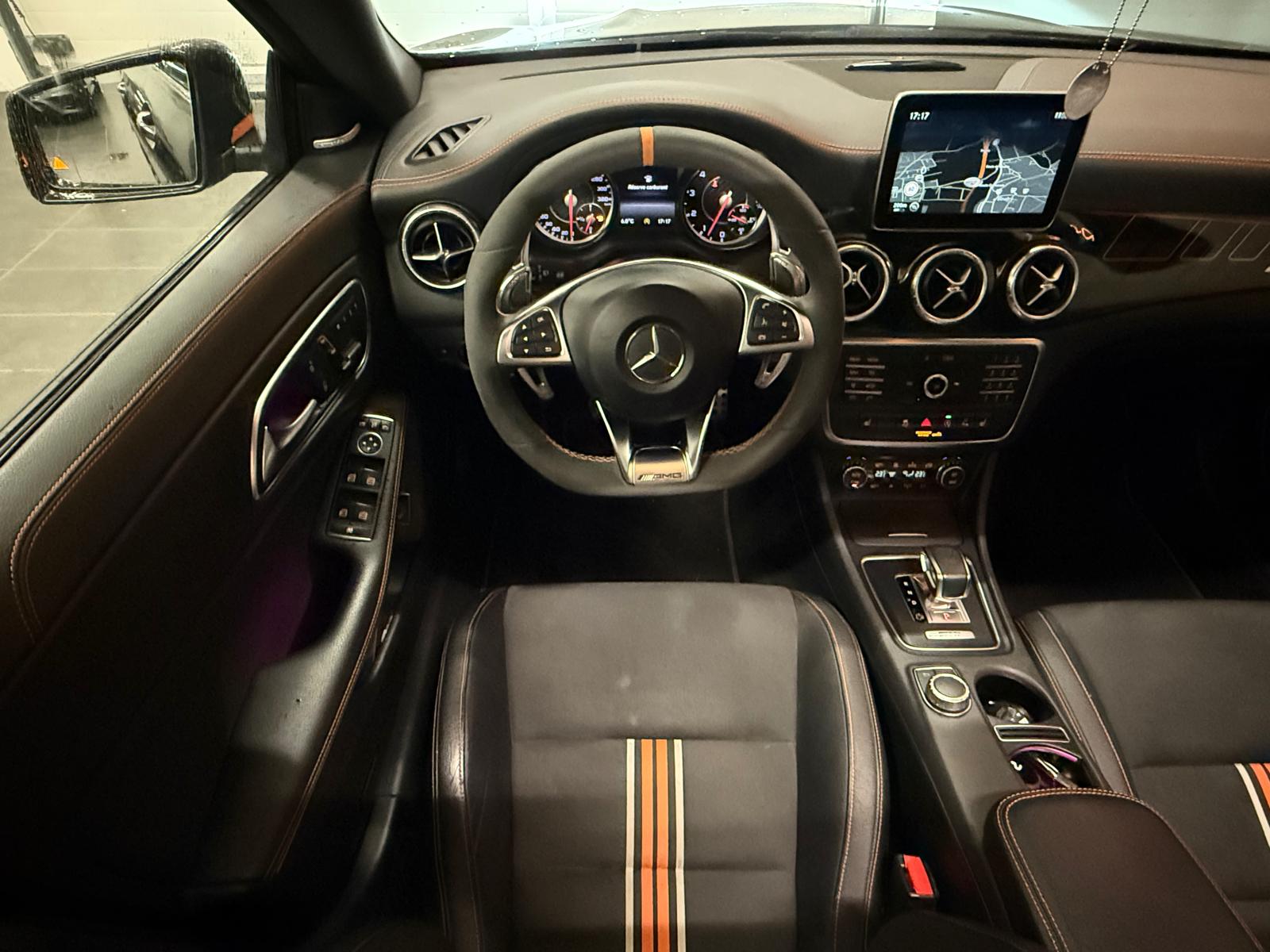 MERCEDES-BENZ CLA Shooting Brake 45 AMG 4Matic Speedshift-image-15