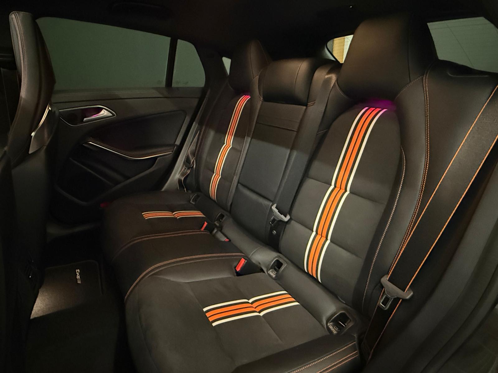 MERCEDES-BENZ CLA Shooting Brake 45 AMG 4Matic Speedshift-image-11
