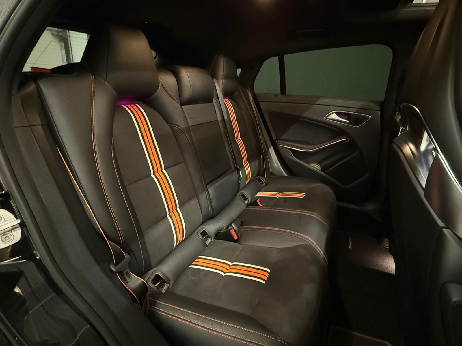 MERCEDES-BENZ CLA Shooting Brake 45 AMG 4Matic Speedshift-image-12