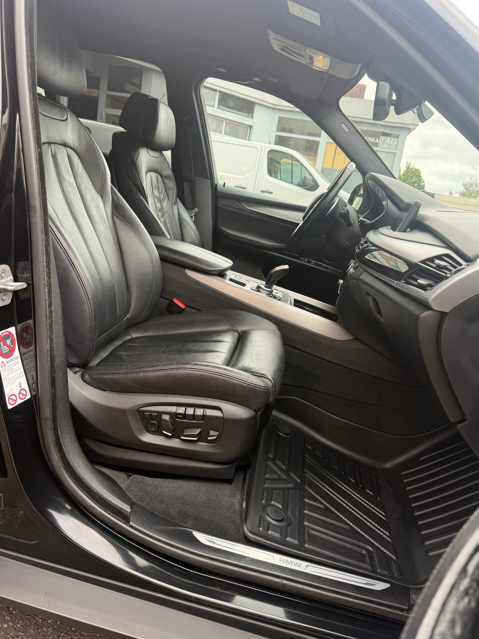 BMW X5 xDrive 40d Steptronic-image-13