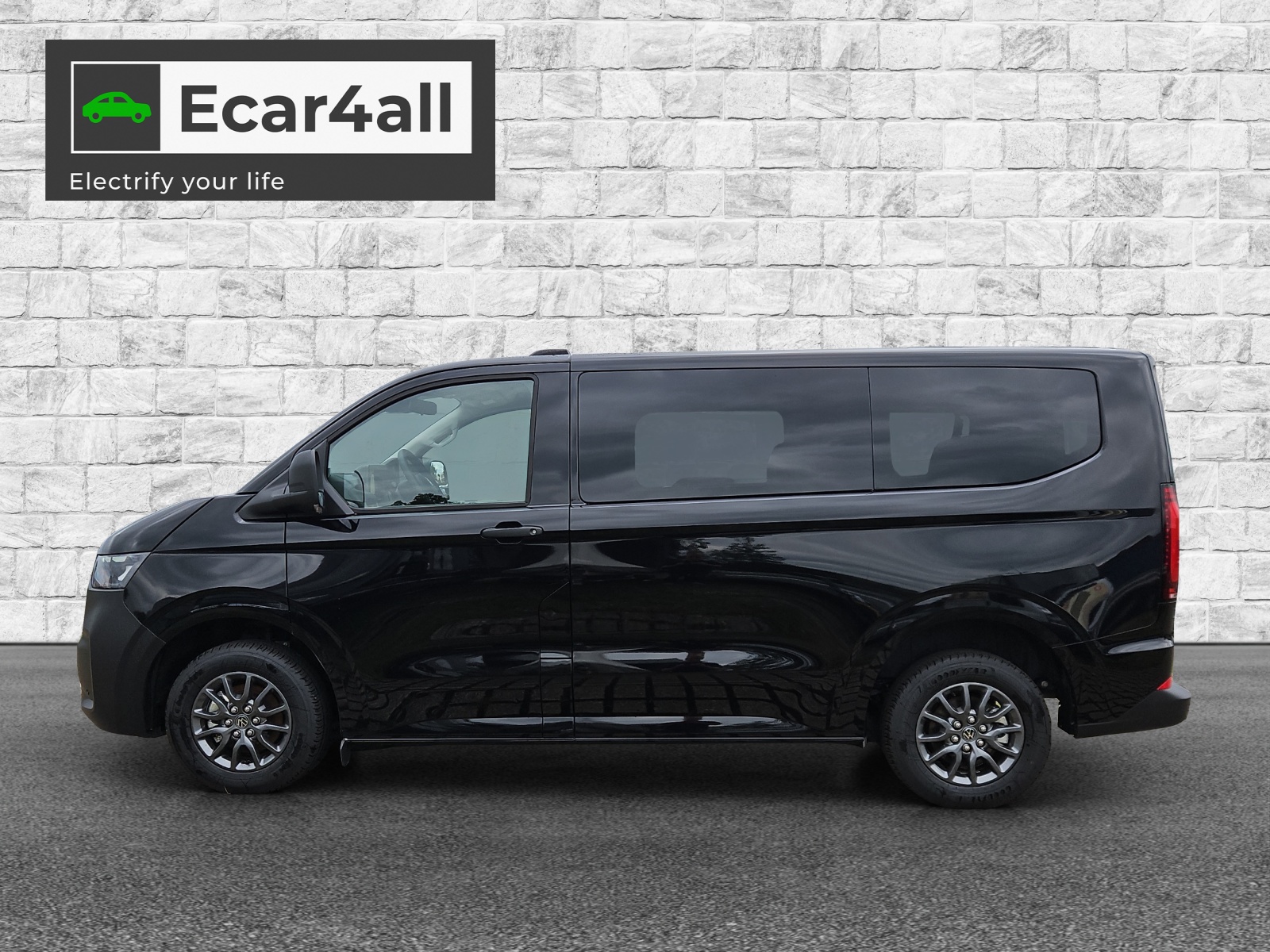 VW Caravelle BEV-image-1