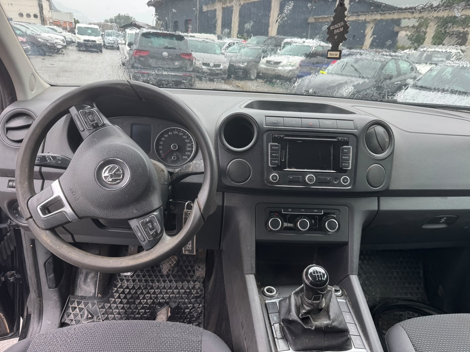 VW Amarok 2.0 BiTDI Trendline 4Motion-image-6