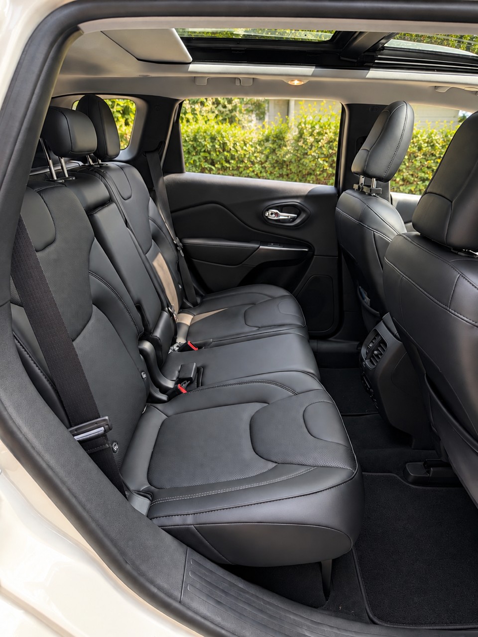 JEEP 2.0 T Overland AWD-image-4