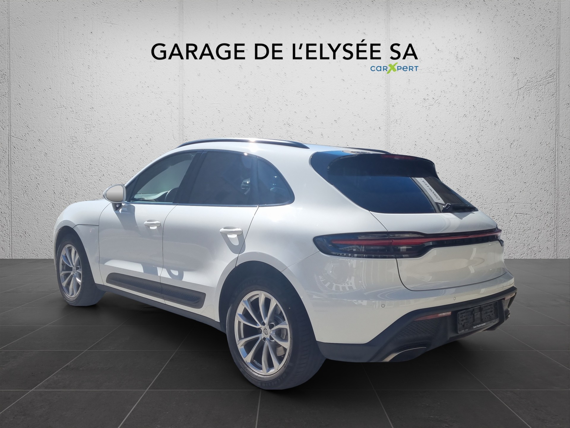 PORSCHE Macan PDK-image-4