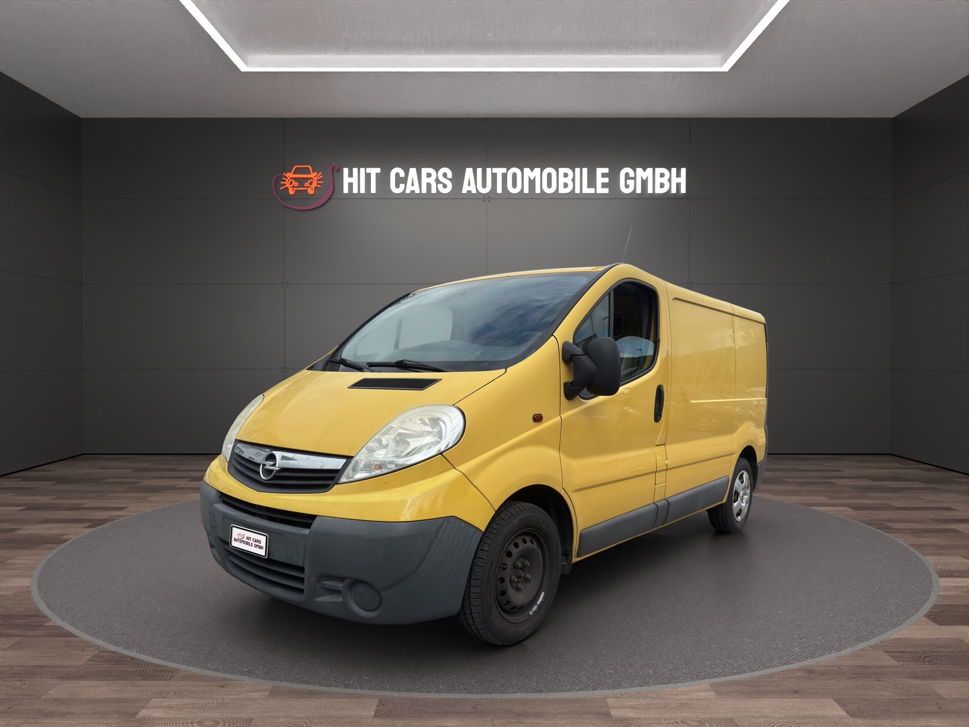 OPEL VIVARO-image-0