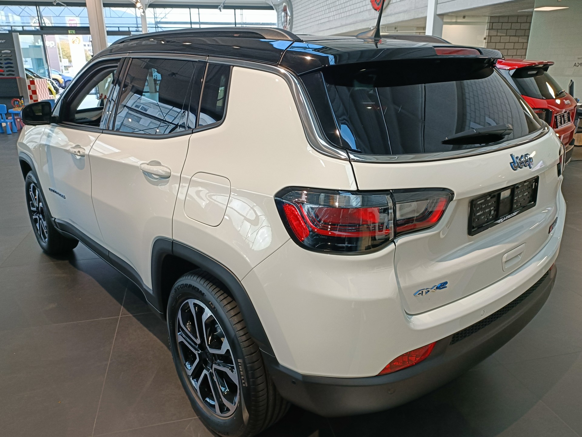 JEEP COMPASS 4xe 1.3 240cv Swiss-image-5