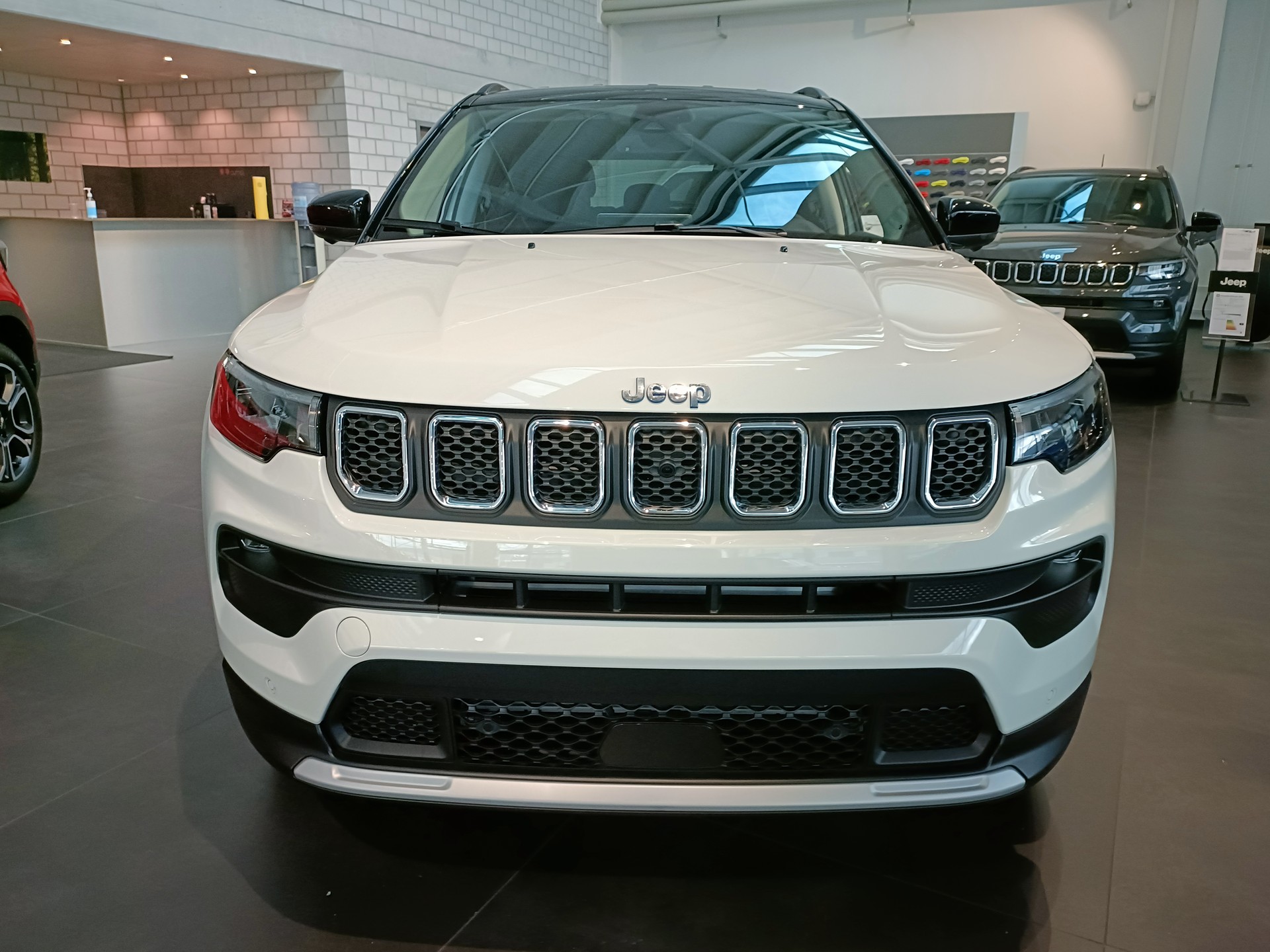 JEEP COMPASS 4xe 1.3 240cv Swiss-image-1
