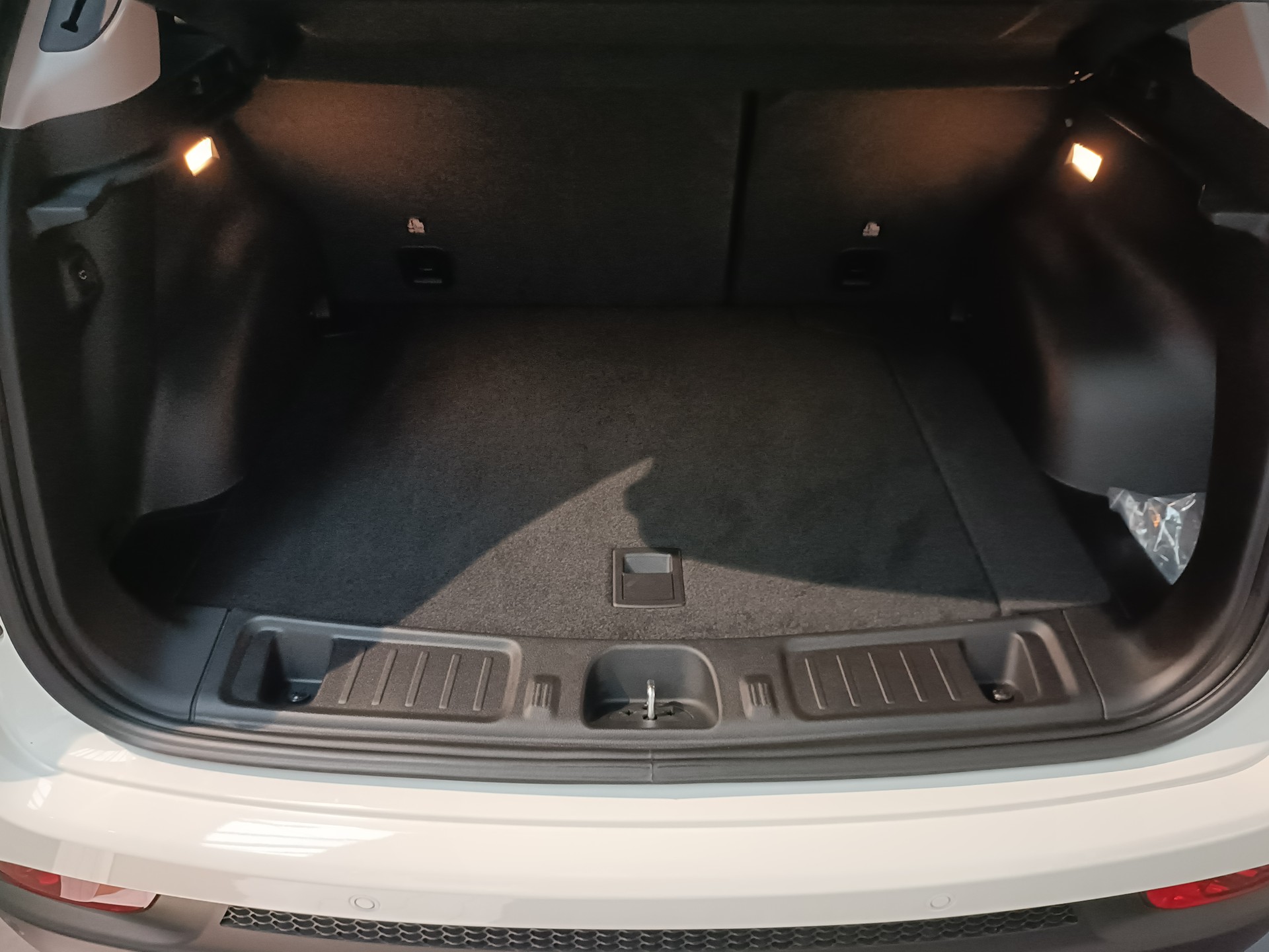 JEEP COMPASS 4xe 1.3 240cv Swiss-image-12