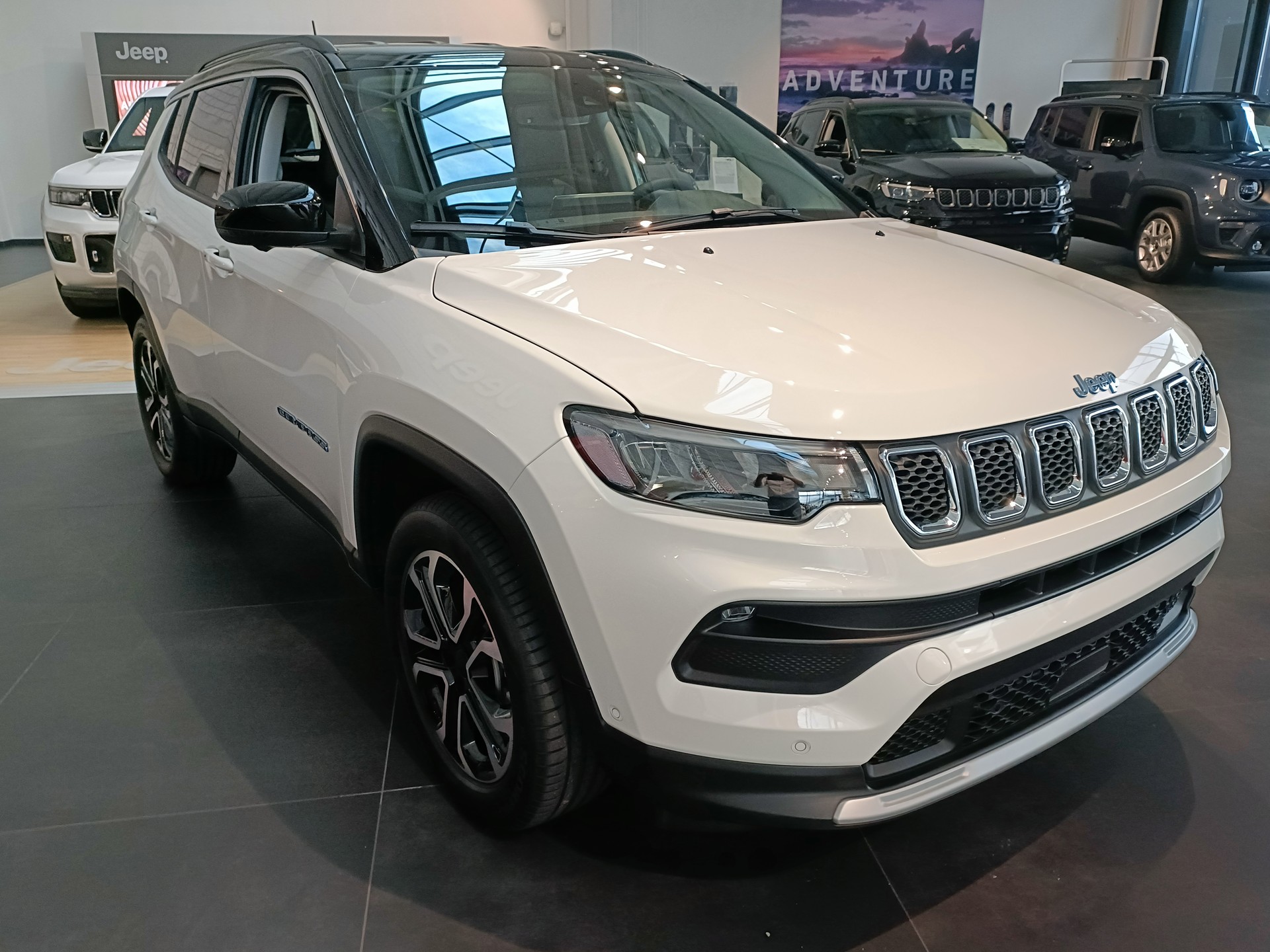 JEEP COMPASS 4xe 1.3 240cv Swiss-image-2