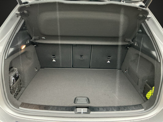 MERCEDES-BENZ GLA AMG 35 4Matic 8G-DCT-image-11