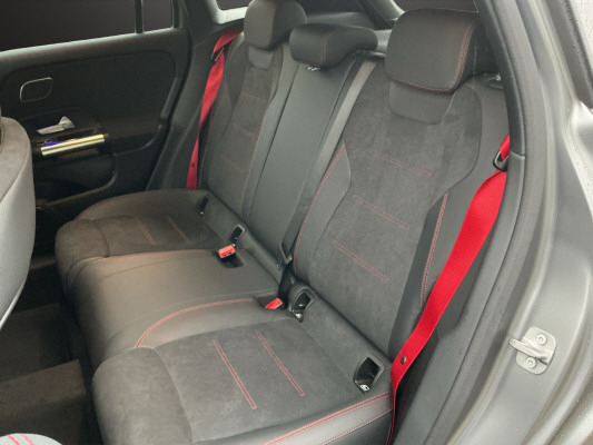 MERCEDES-BENZ GLA AMG 35 4Matic 8G-DCT-image-10
