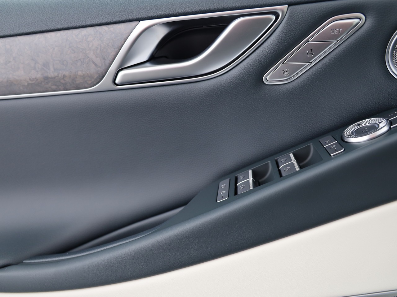 GENESIS G80 Electrificed Luxury 87,2kWh AWD-image-12