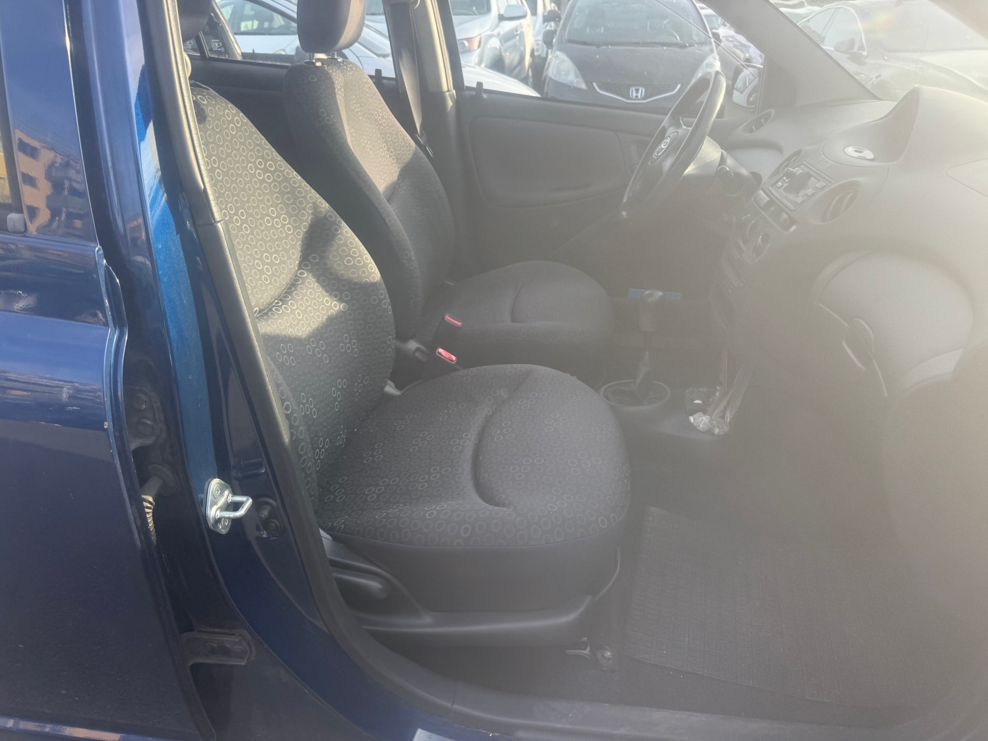 TOYOTA Yaris 1.4 D-4D Linea Luna-image-2