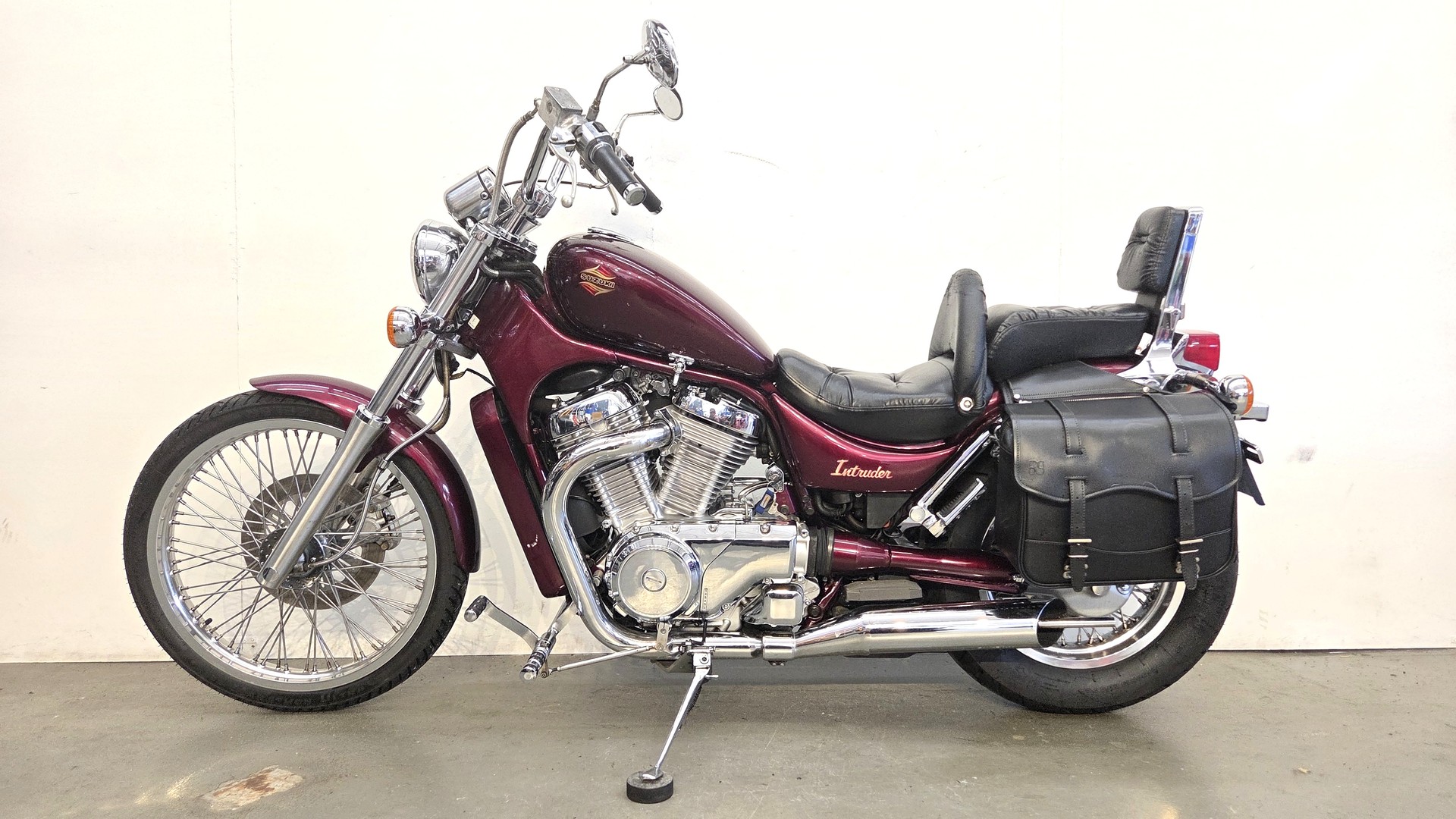 SUZUKI VS 750 GLP Intruder-showroom-element-1