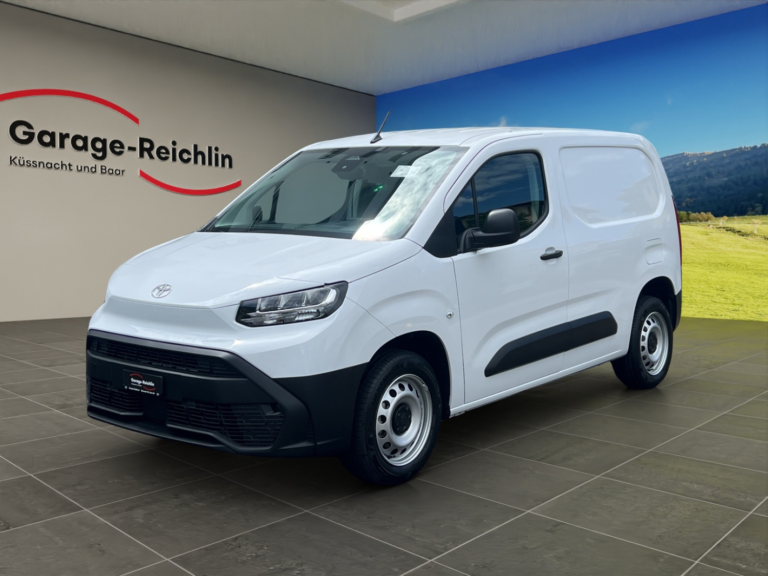 TOYOTA PROACE CITY Van L1 1.2 Active-image-0