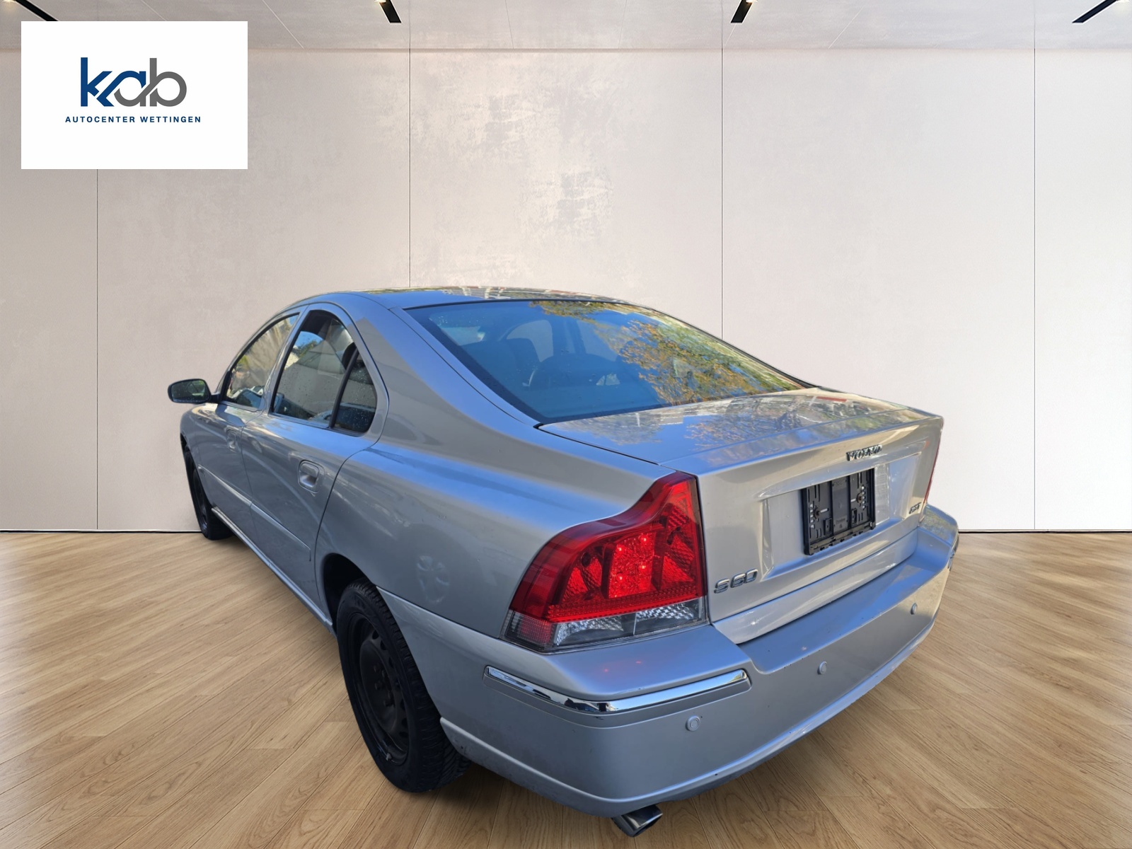 VOLVO S60 2.5T Kinetic-image-5