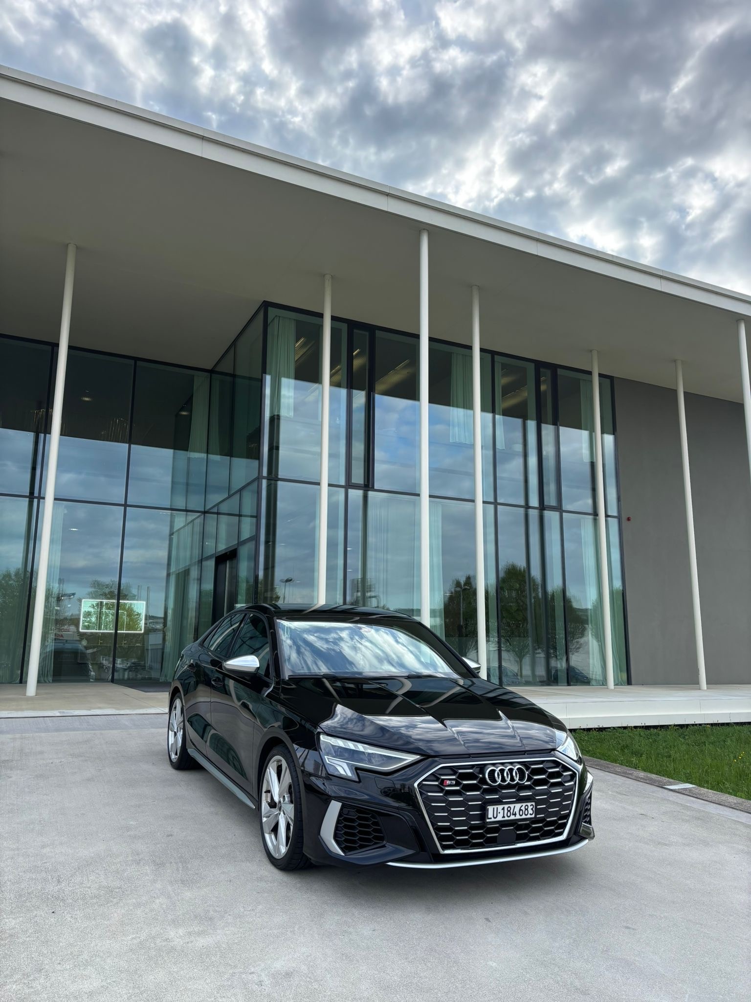 AUDI TFSI Quattro S-tro-image-0