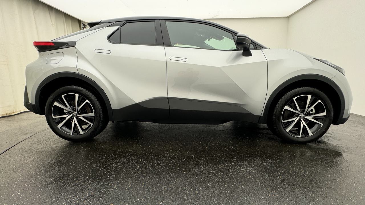 TOYOTA C-HR 2.0 PHEV CVT Style-image-1