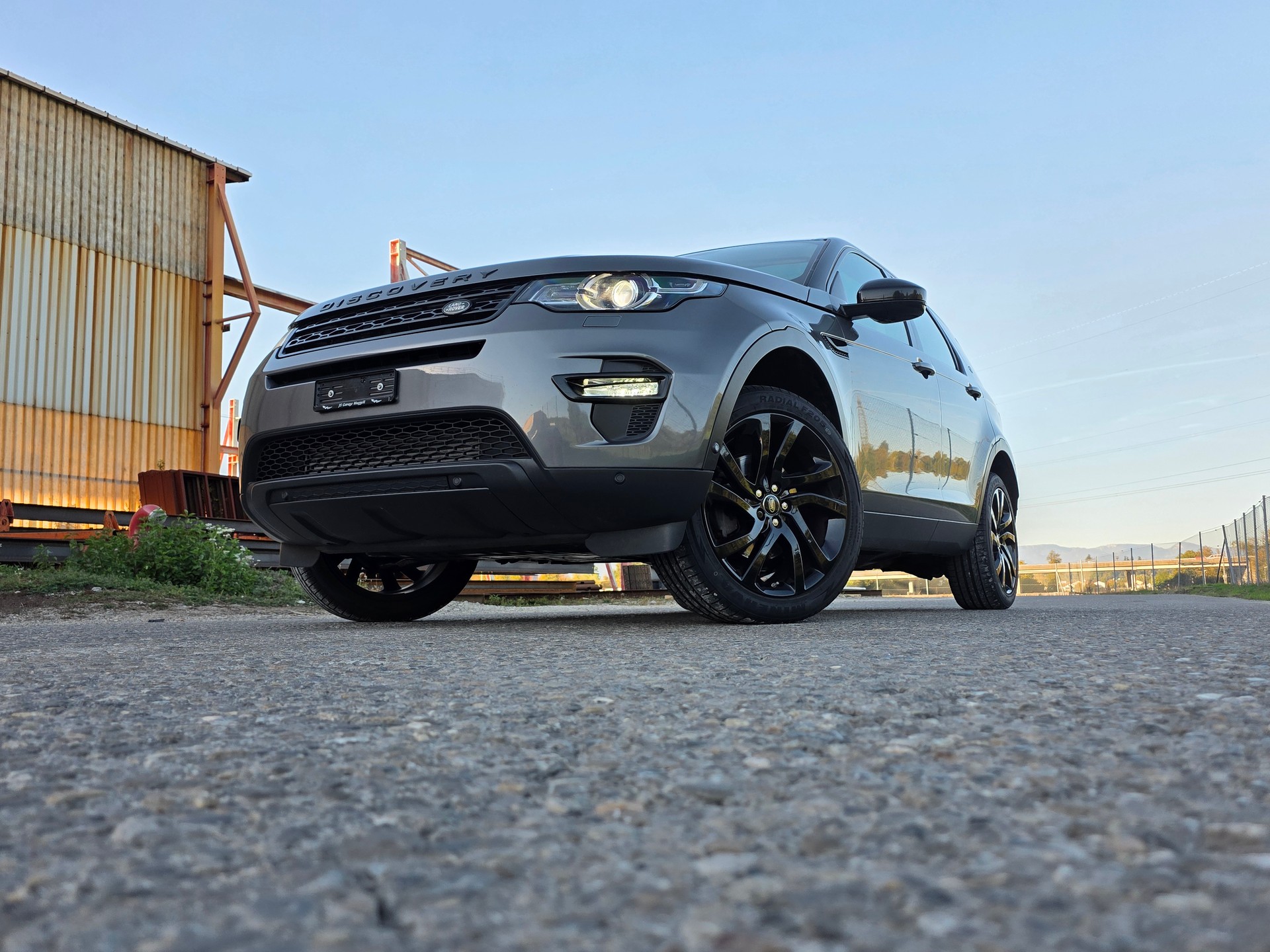 LAND ROVER Discovery Sport 2.0 Si4 HSE AT9 / Neu ab Mfk / AHK 2000kg-image-6