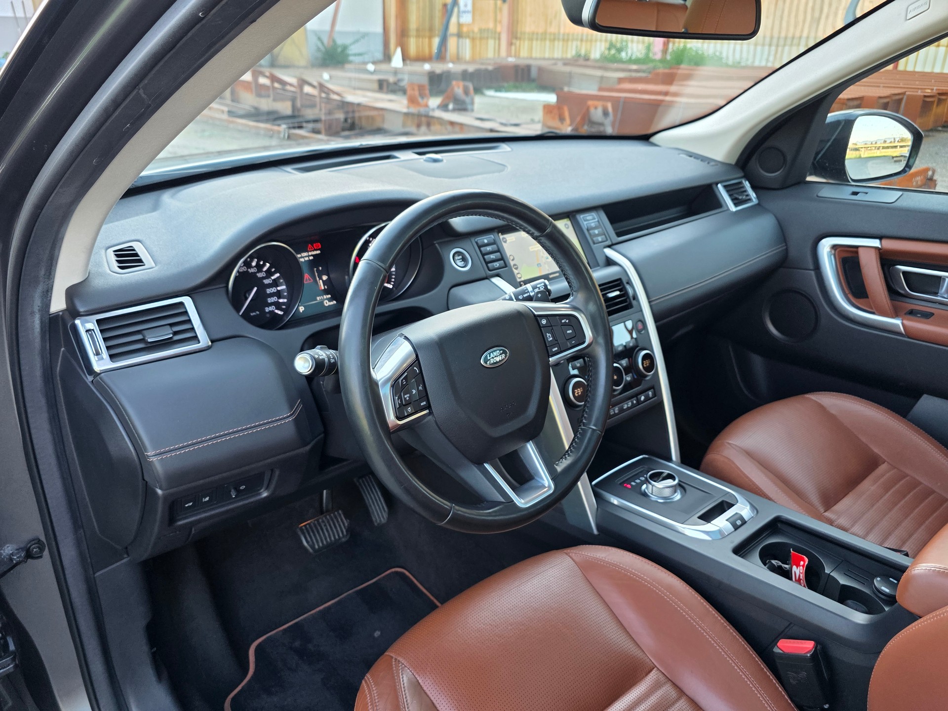 LAND ROVER Discovery Sport 2.0 Si4 HSE AT9 / Neu ab Mfk / AHK 2000kg-image-11