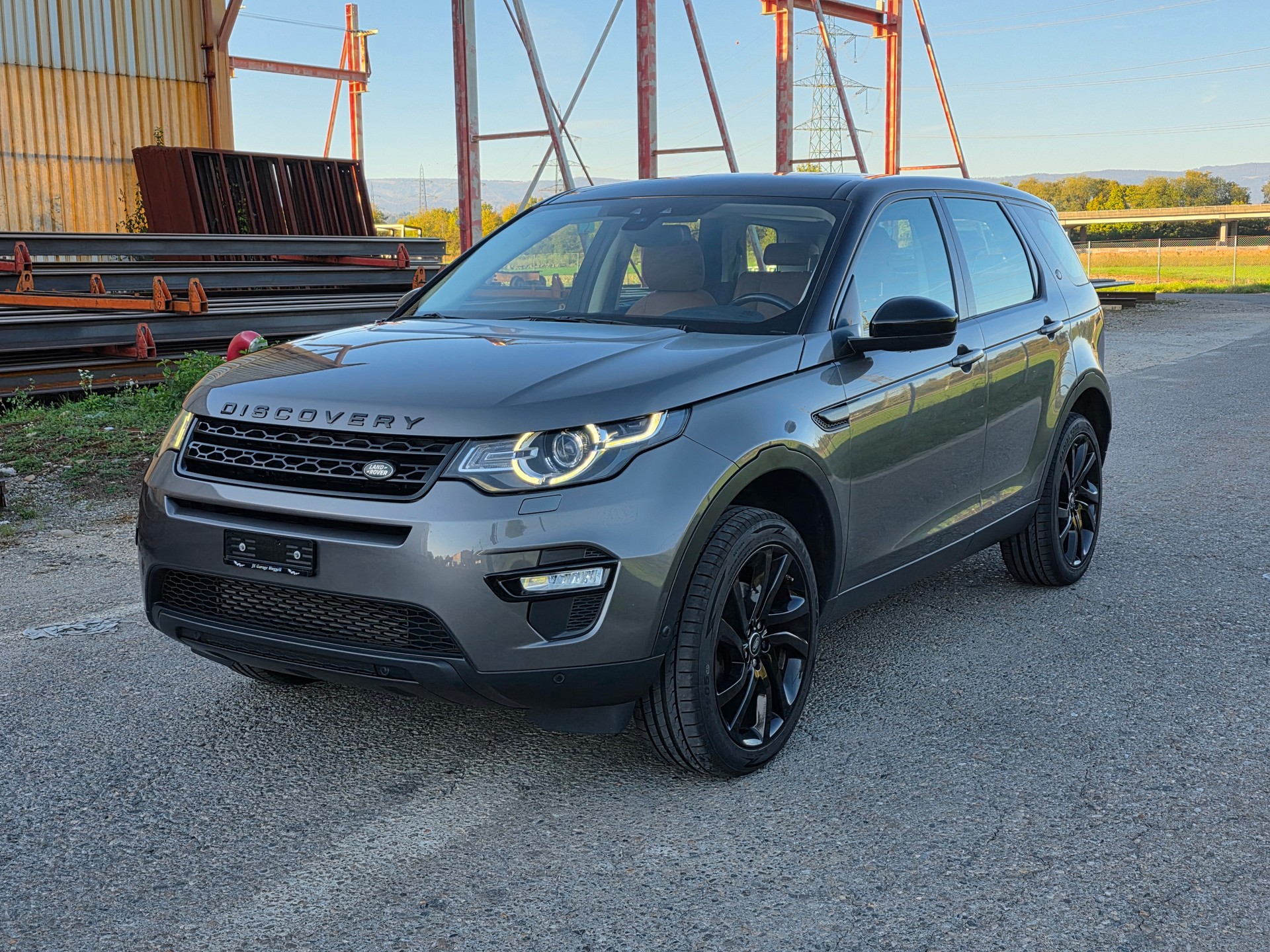 LAND ROVER Discovery Sport 2.0 Si4 HSE AT9 / Neu ab Mfk / AHK 2000kg-image-0