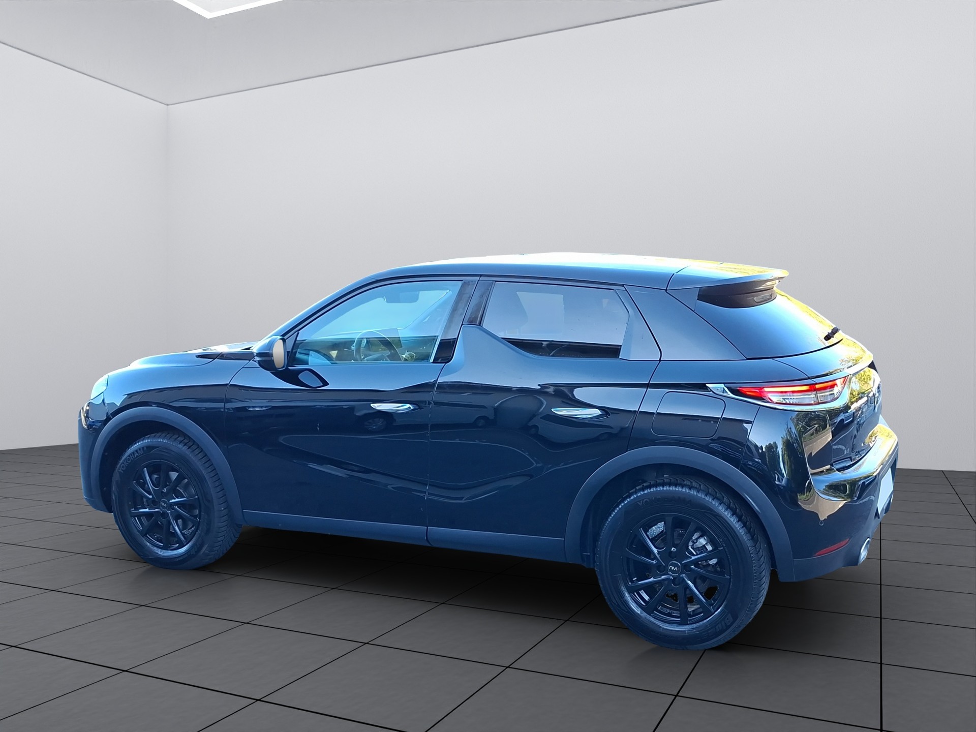 DS AUTOMOBILES DS 3 Crossback 1.2 PureTech SO Chic EAT8-image-3