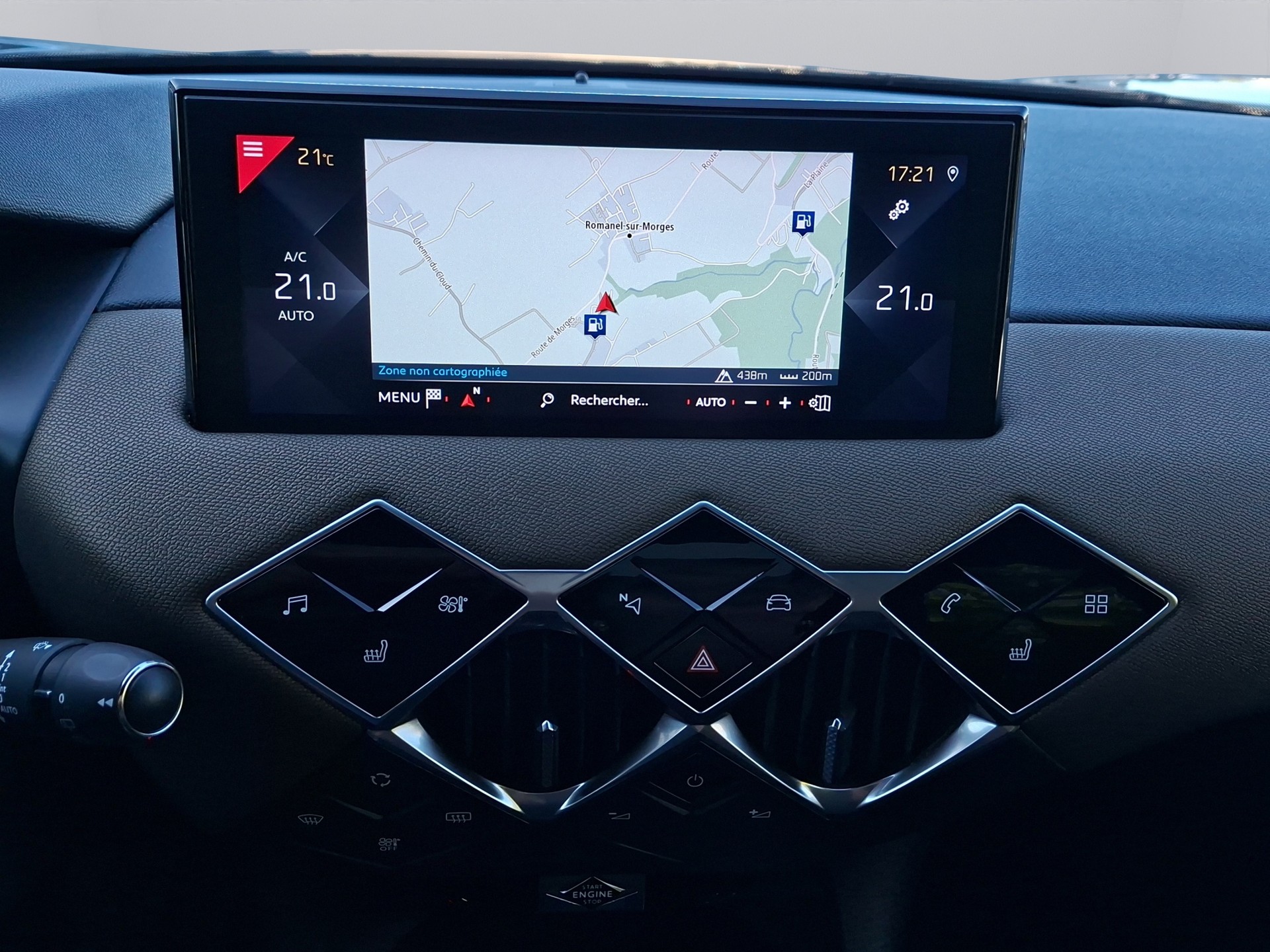 DS AUTOMOBILES DS 3 Crossback 1.2 PureTech SO Chic EAT8-image-15