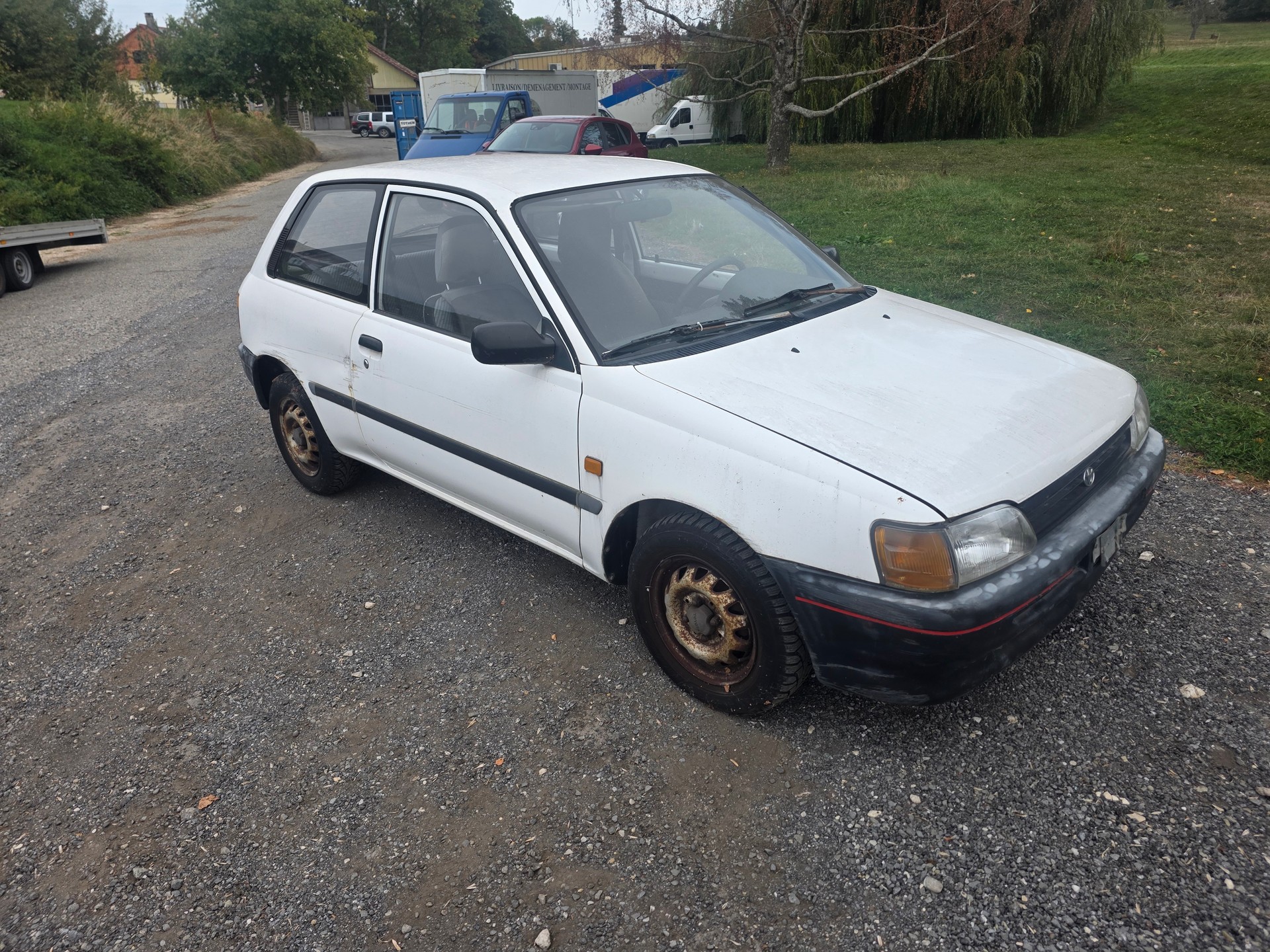 TOYOTA Starlet 1.3 XLi-image-2