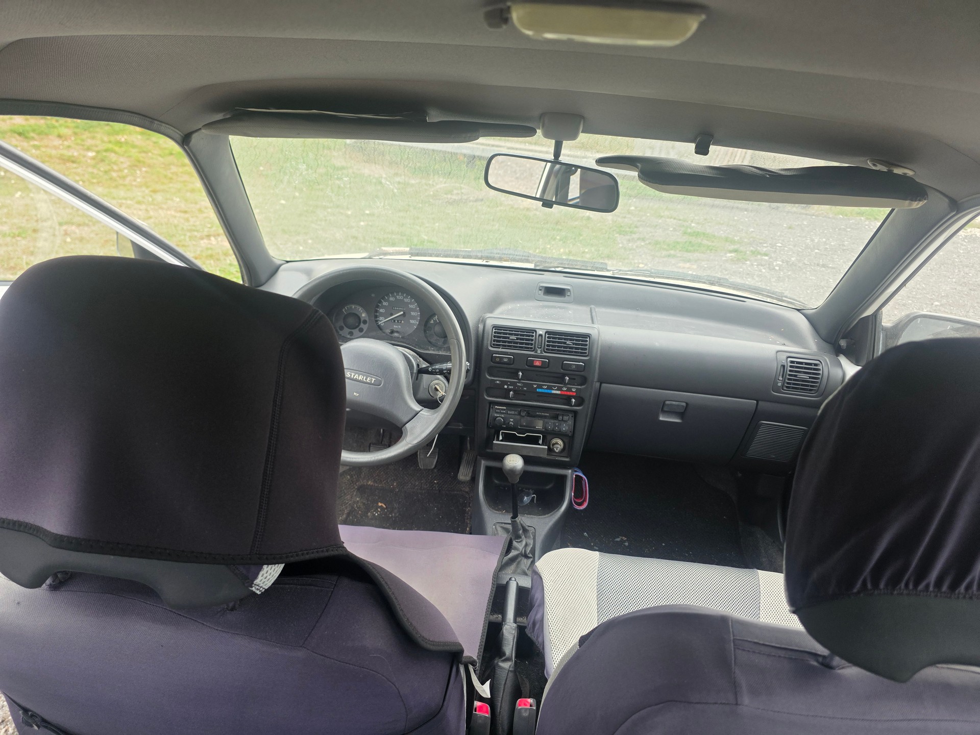 TOYOTA Starlet 1.3 XLi-image-10