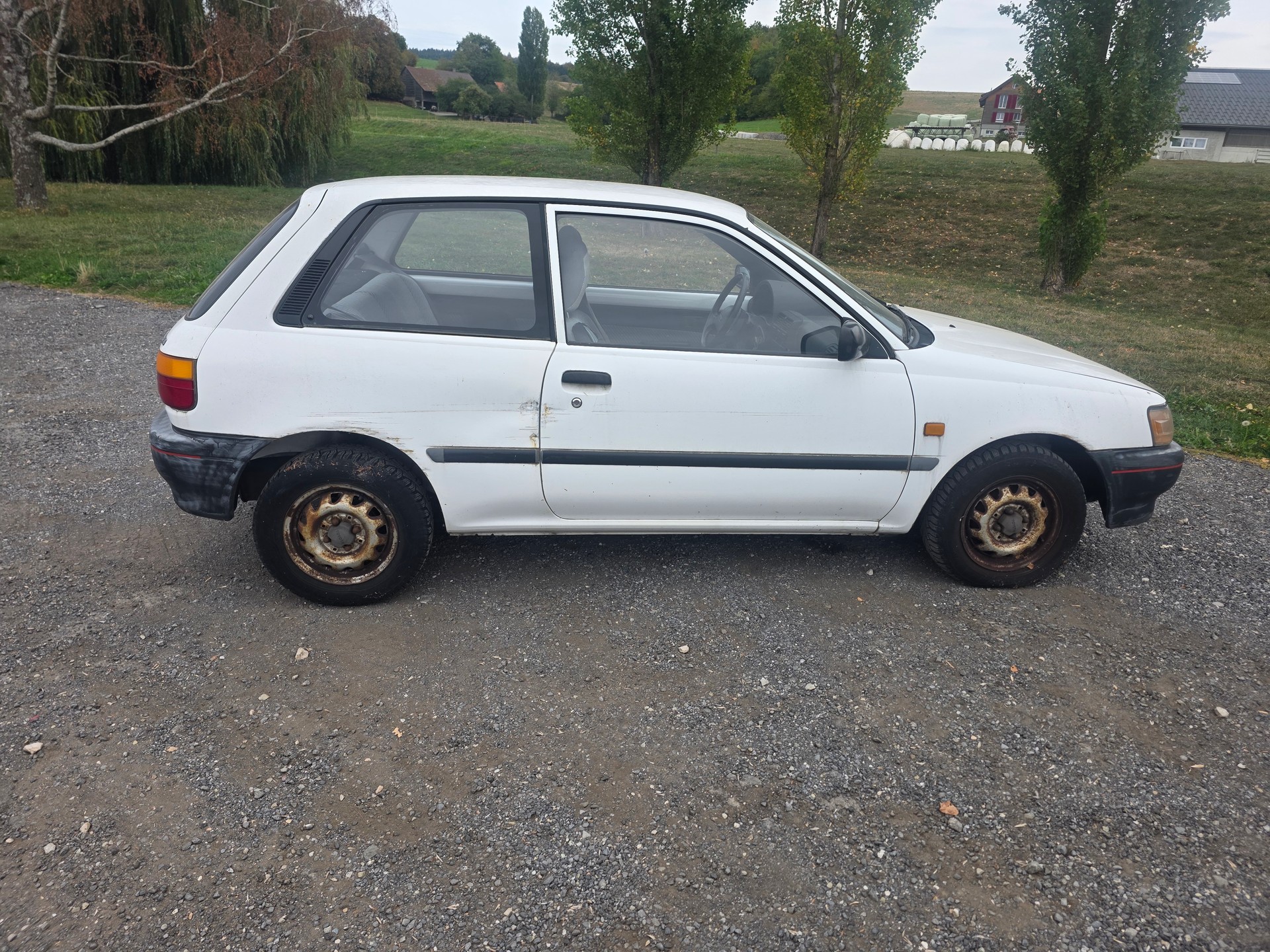 TOYOTA Starlet 1.3 XLi-image-3