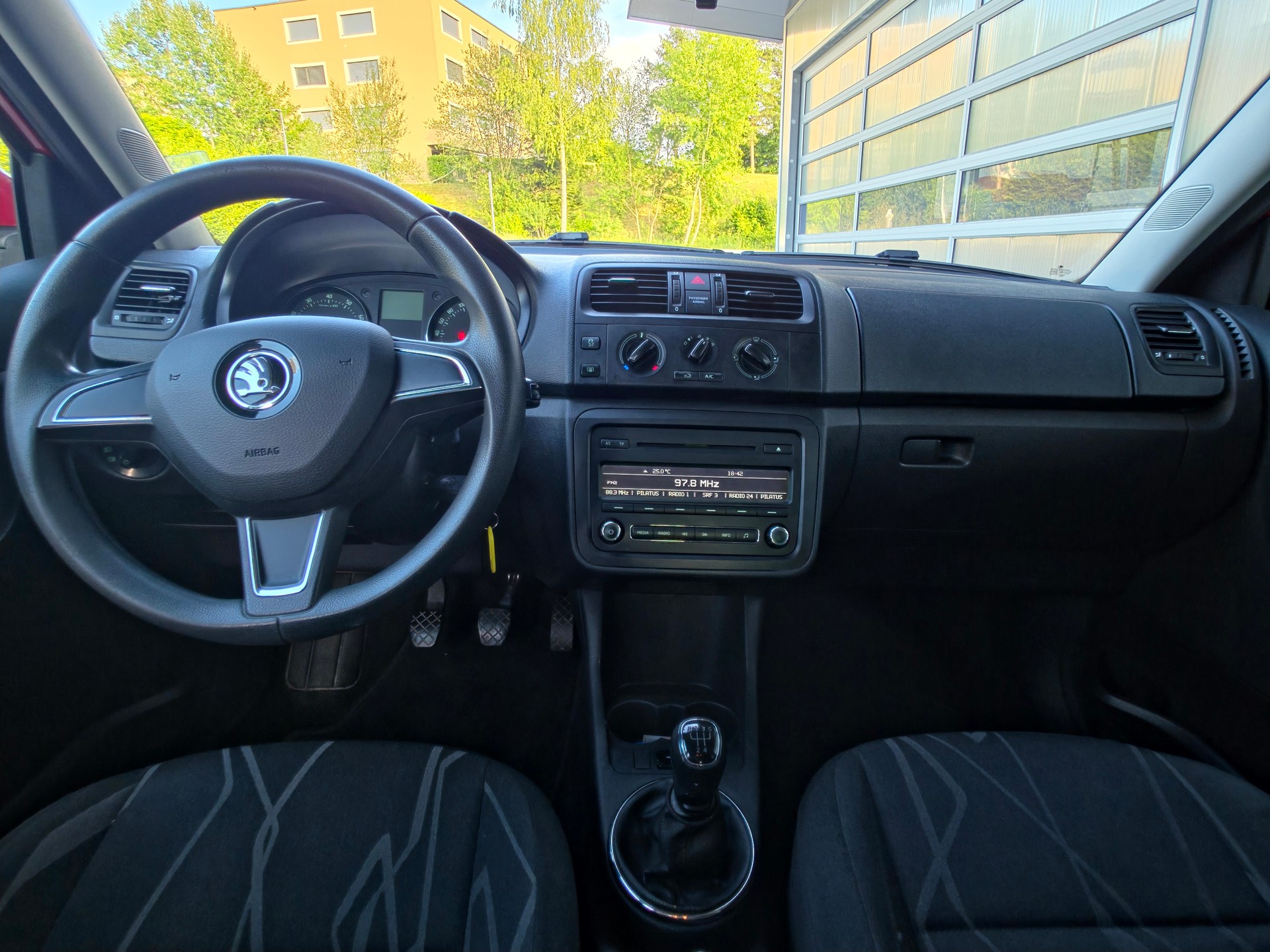 SKODA Fabia 1.2 TSI Ambition Plus-image-10