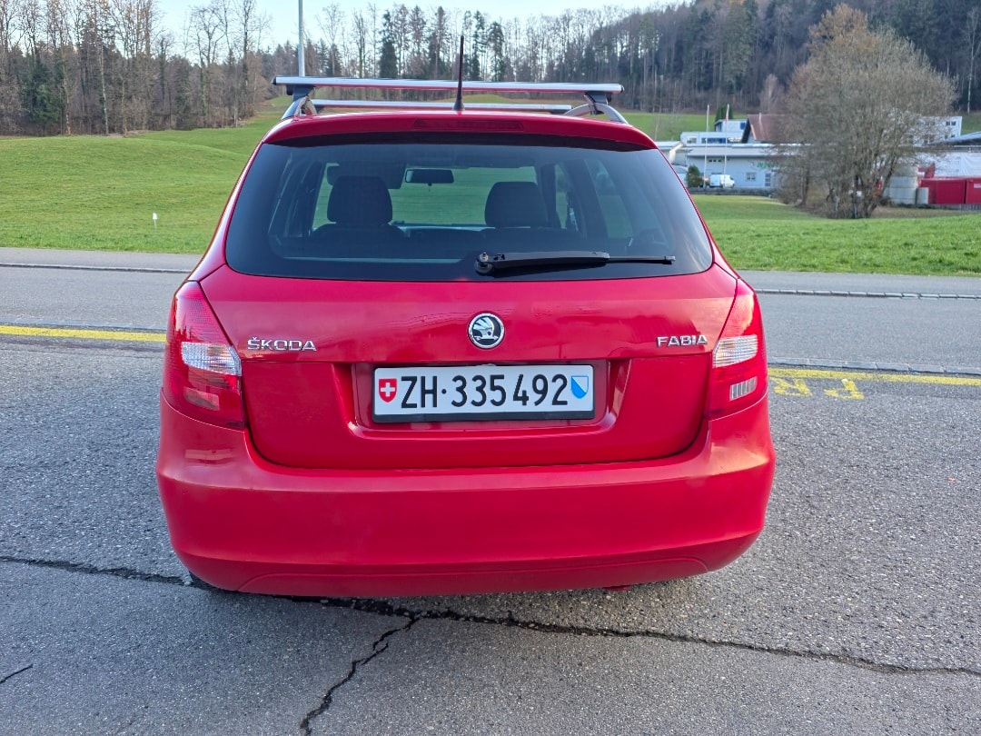 SKODA Fabia 1.2 TSI Ambition Plus-showroom-element-3