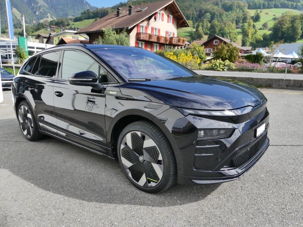SKODA Enyaq 4x4 RS-image-4