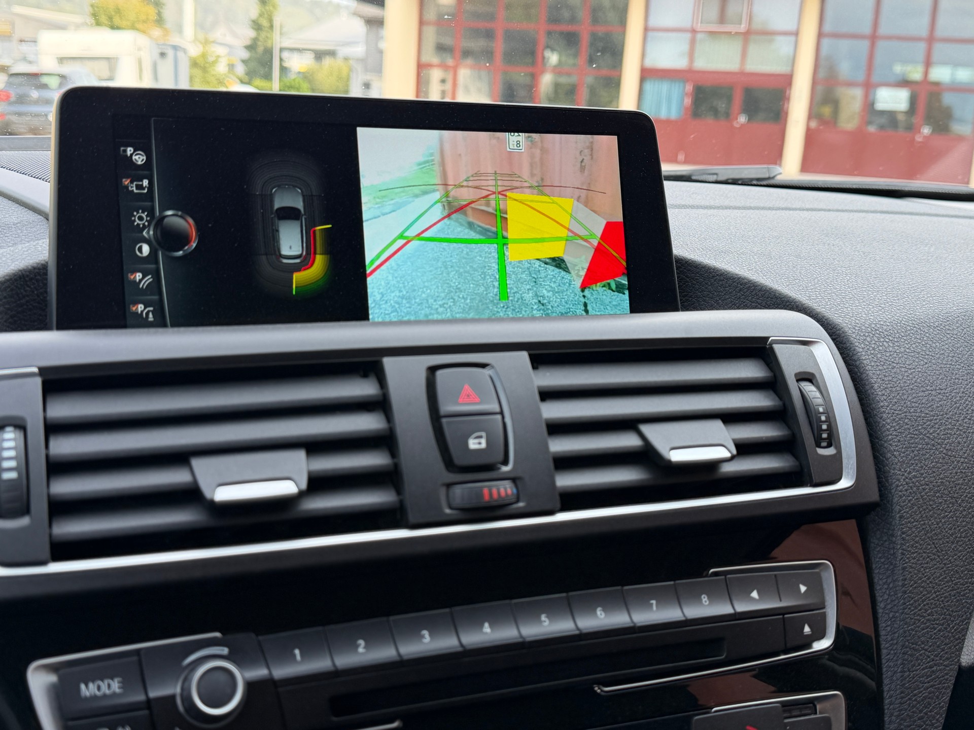 BMW 120d xDrive SAG-image-15