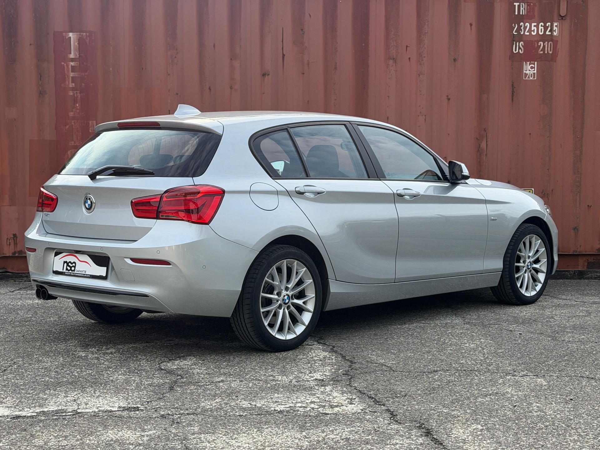 BMW 120d xDrive SAG-image-1