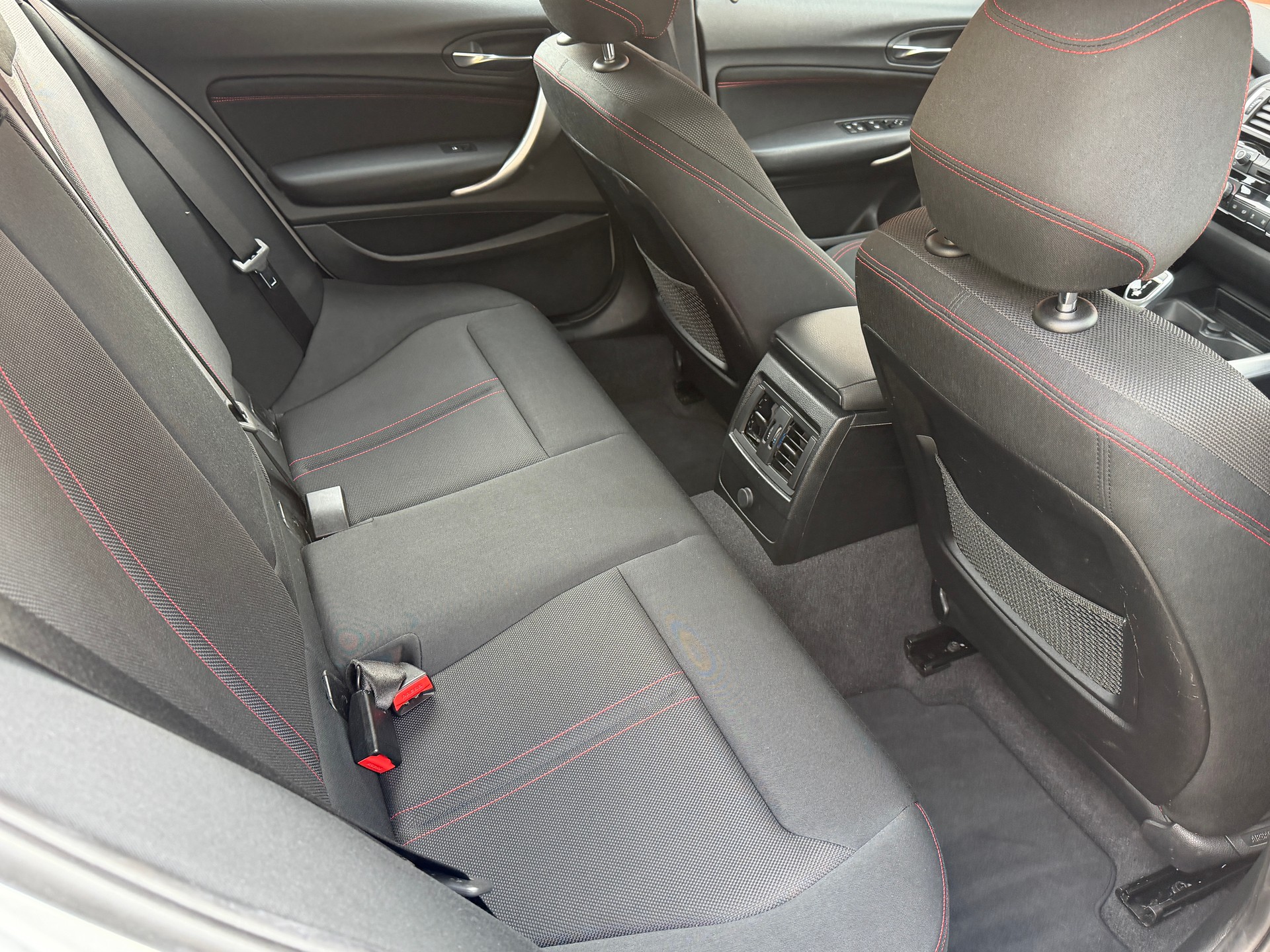 BMW 120d xDrive SAG-image-12