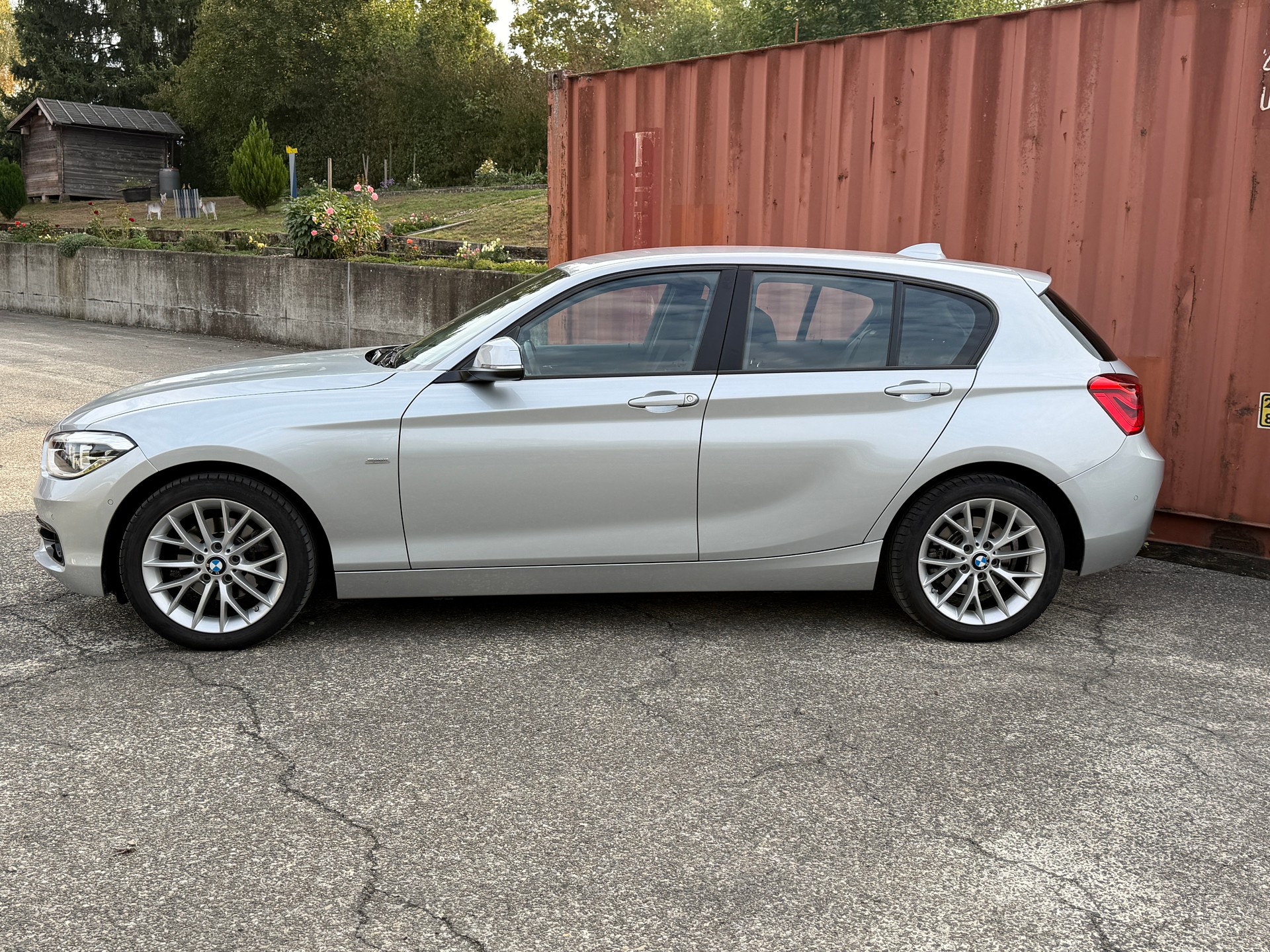 BMW 120d xDrive SAG-image-6