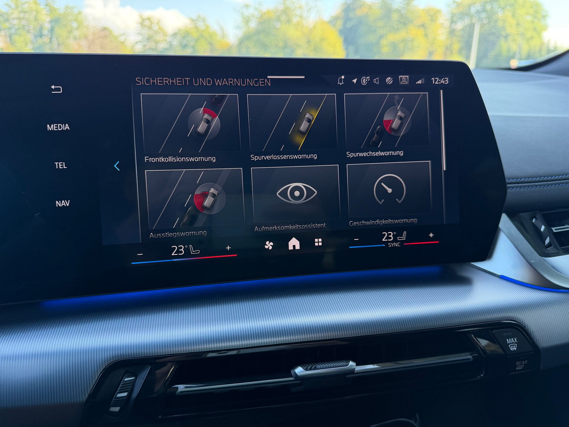 BMW 218d Active Tourer M Sport DKG-image-25