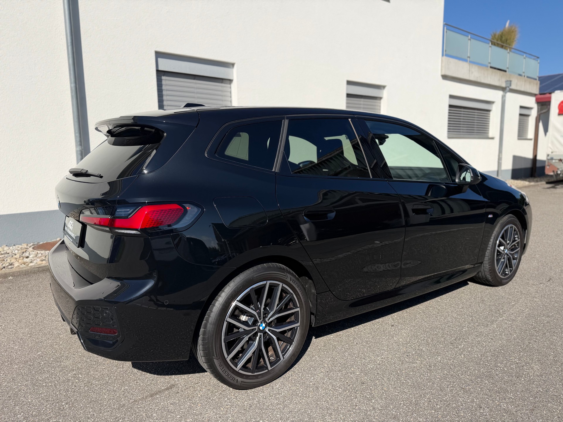 BMW 218d Active Tourer M Sport DKG-image-5
