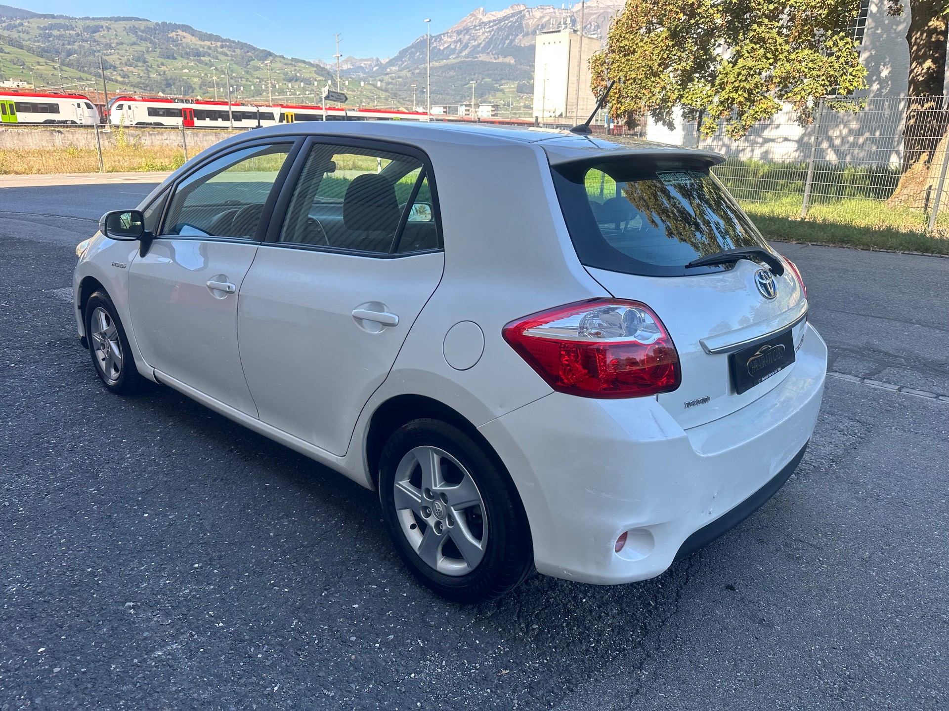 TOYOTA Auris 1.8 16V HSD Linea Luna-image-4