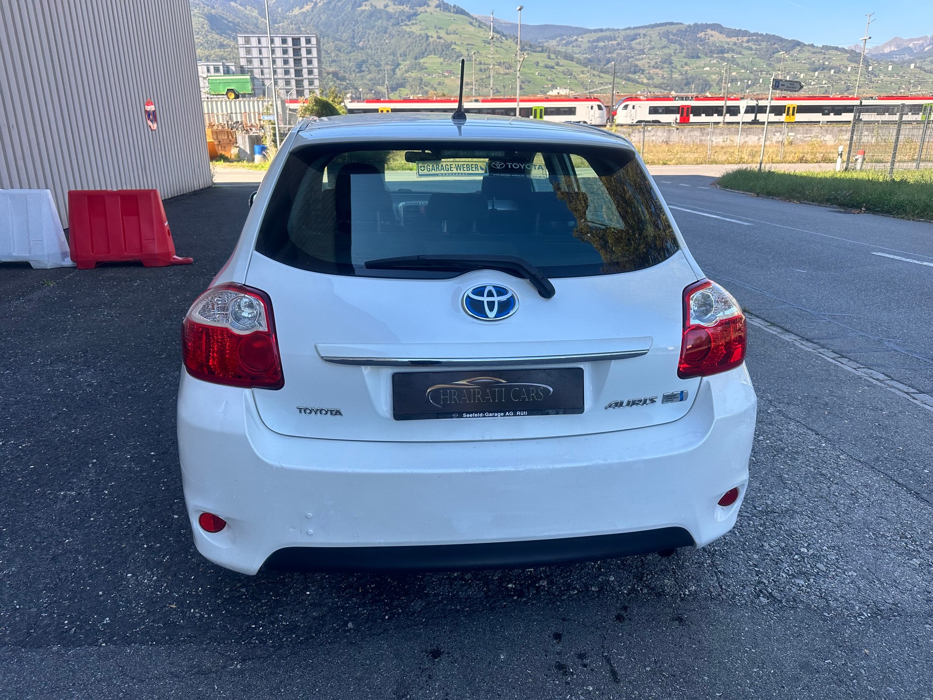 TOYOTA Auris 1.8 16V HSD Linea Luna-image-5