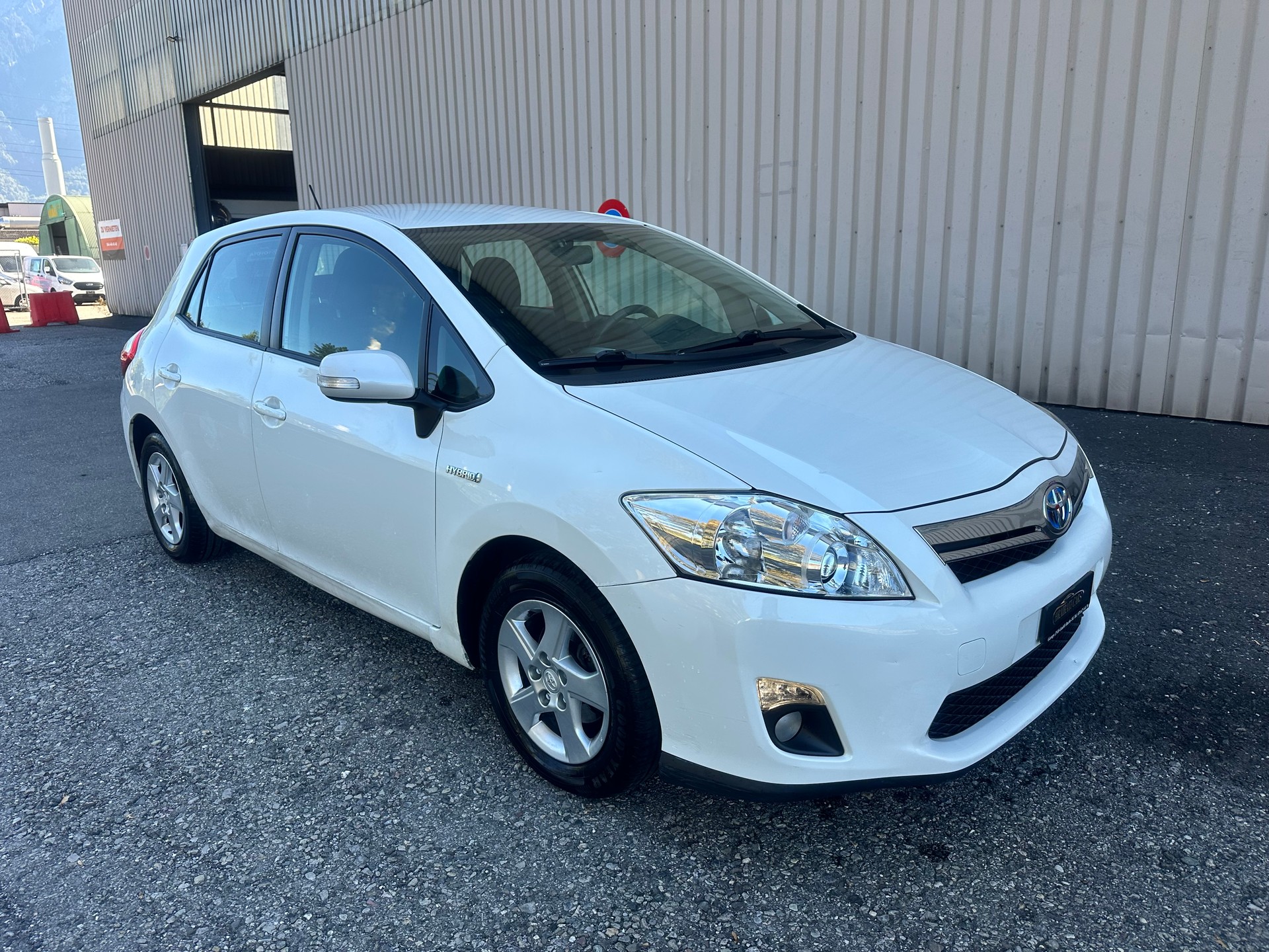 TOYOTA Auris 1.8 16V HSD Linea Luna-image-1