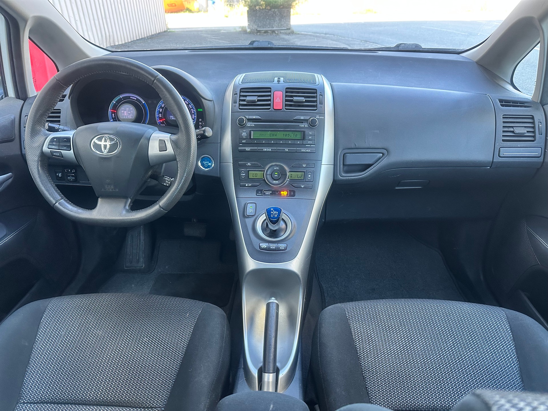 TOYOTA Auris 1.8 16V HSD Linea Luna-image-11