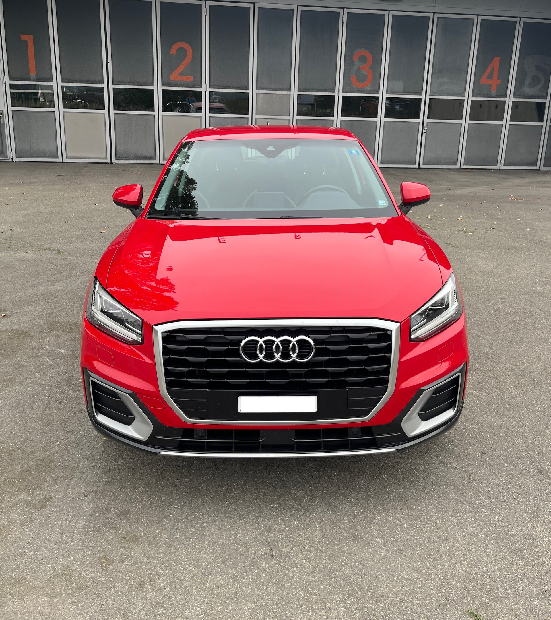 AUDI 1.6 30 TDI Design S-Tronic-image-1