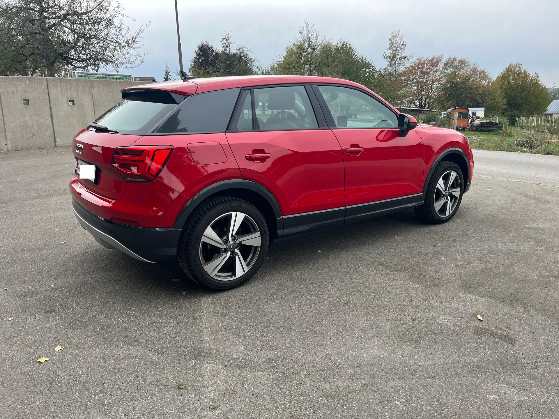 AUDI 1.6 30 TDI Design S-Tronic-image-5