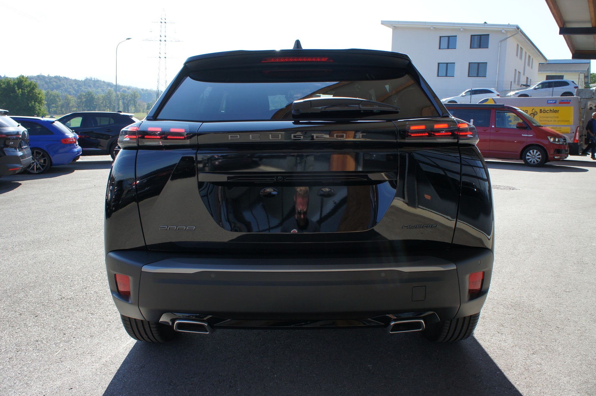 PEUGEOT 2008 1.2 145 MHEV GT-image-3