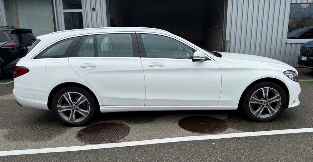 MERCEDES-BENZ C 220 d Avantgarde 4Matic 9G-Tronic-image-3